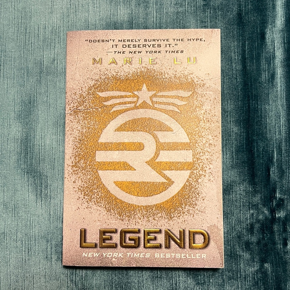 Legend by Marie Lu Book - Paperback